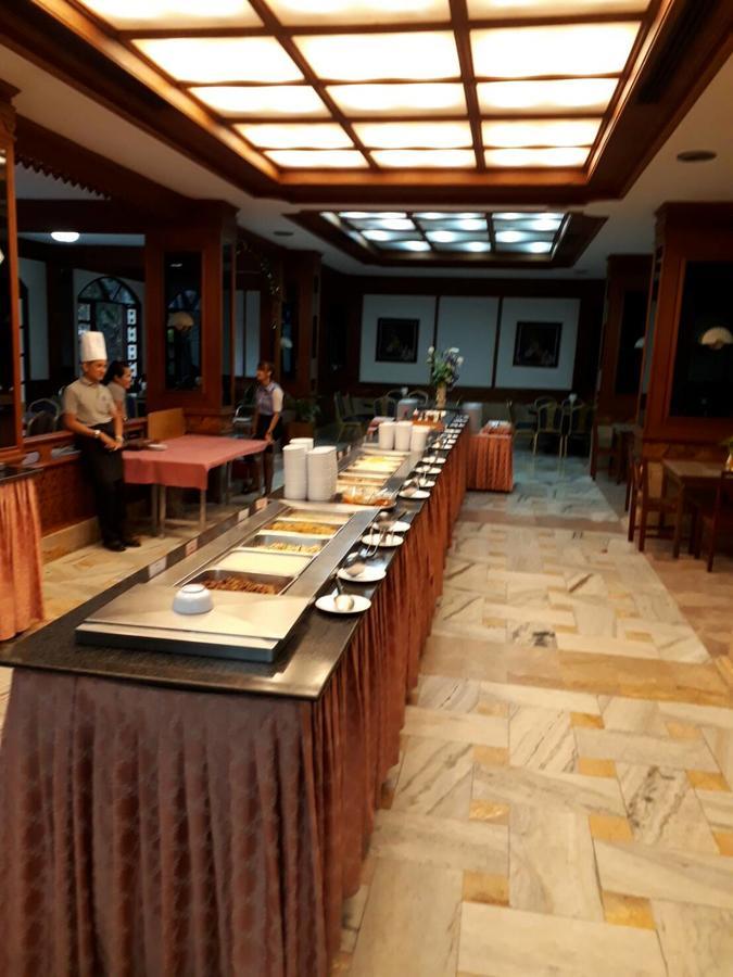 Royal Twins Palace Hotel Pattaya Extérieur photo